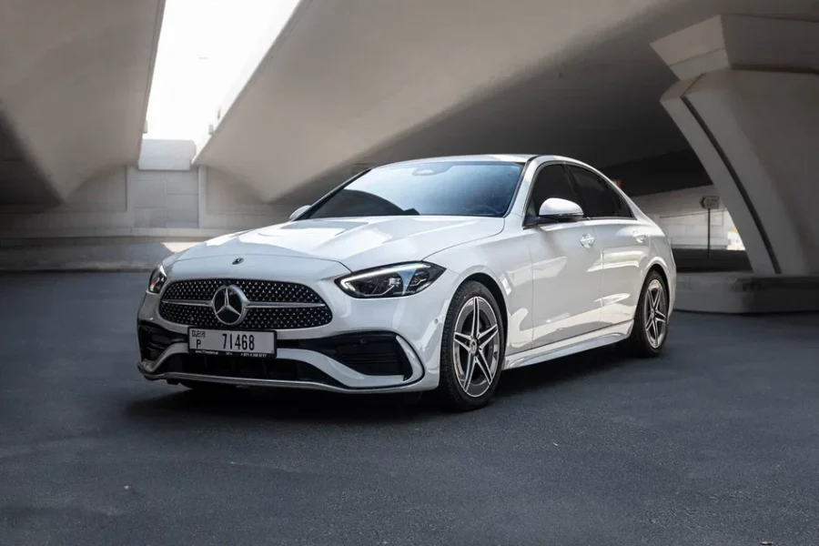 Mercedes-Benz C200 in Dubai