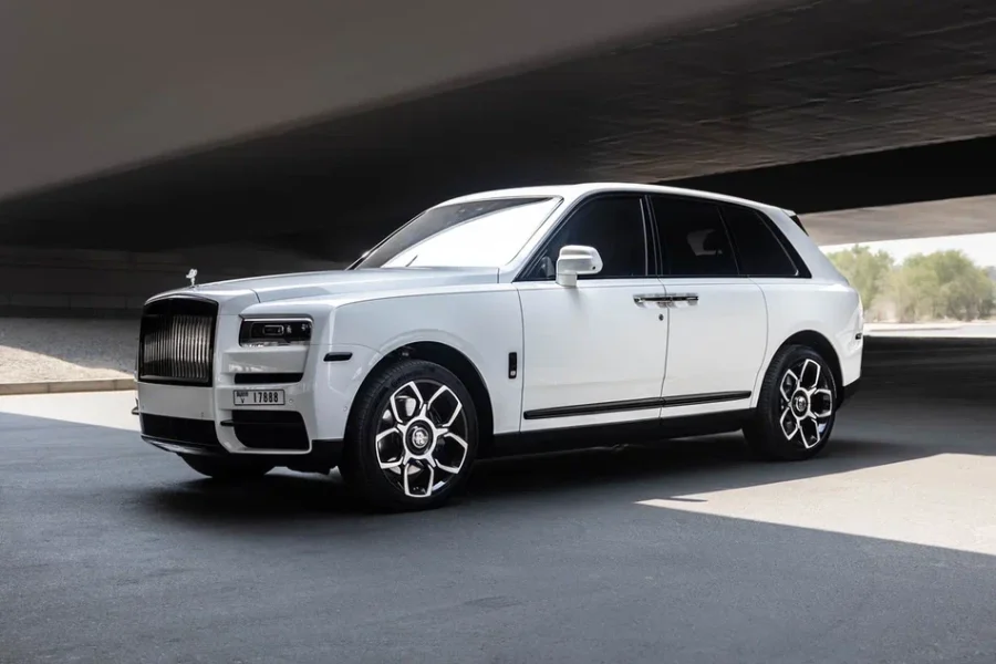 Rolls-Royce Cullinan in Dubai