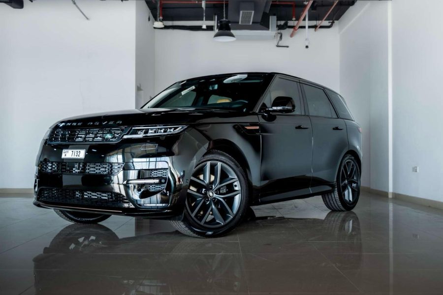 Range Rover Sport in Dubai