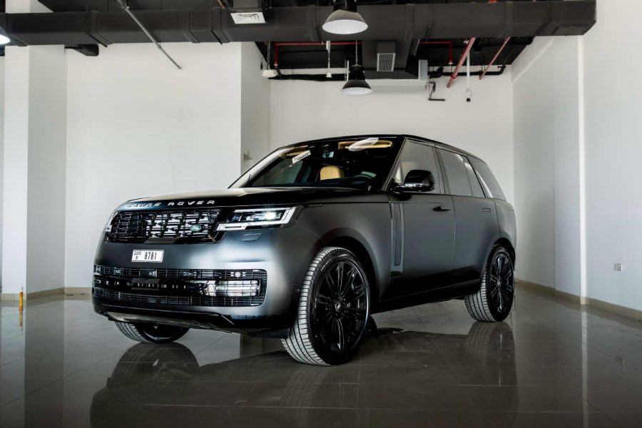 Range Rover Vogue in Dubai